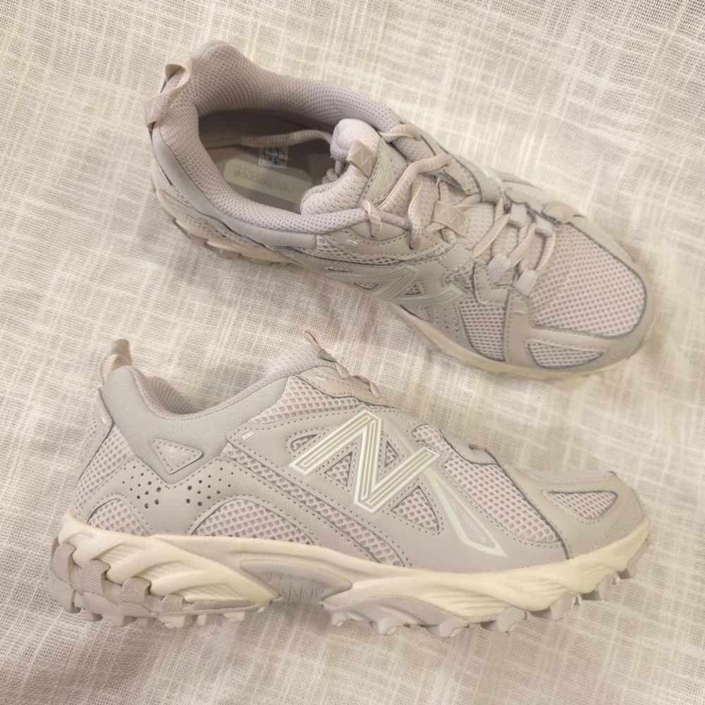 New Balance 610 white trainers, Women's Size US 7.5‎